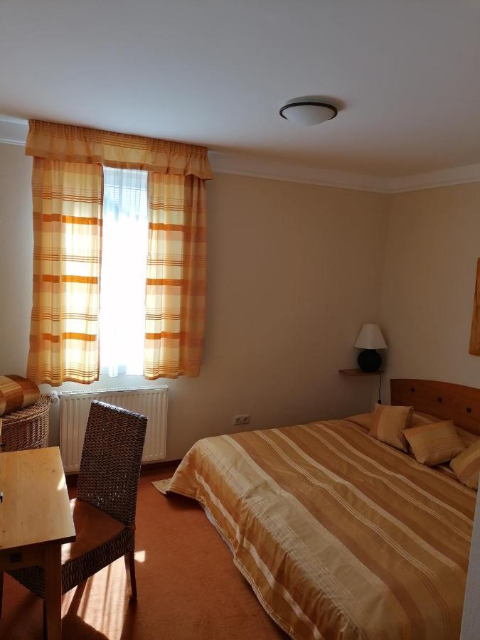 Daniella Apartman Bük Esterno foto